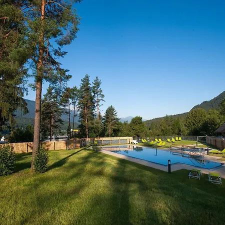 Luxury With Ac Near Pressegger Chalet